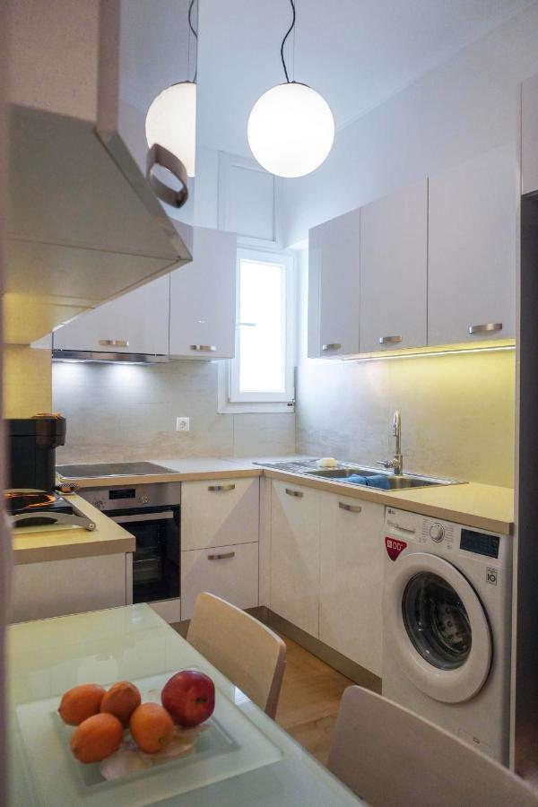 Konstantinos Stylish Brand New Apt In The Heart Of Atina Dış mekan fotoğraf