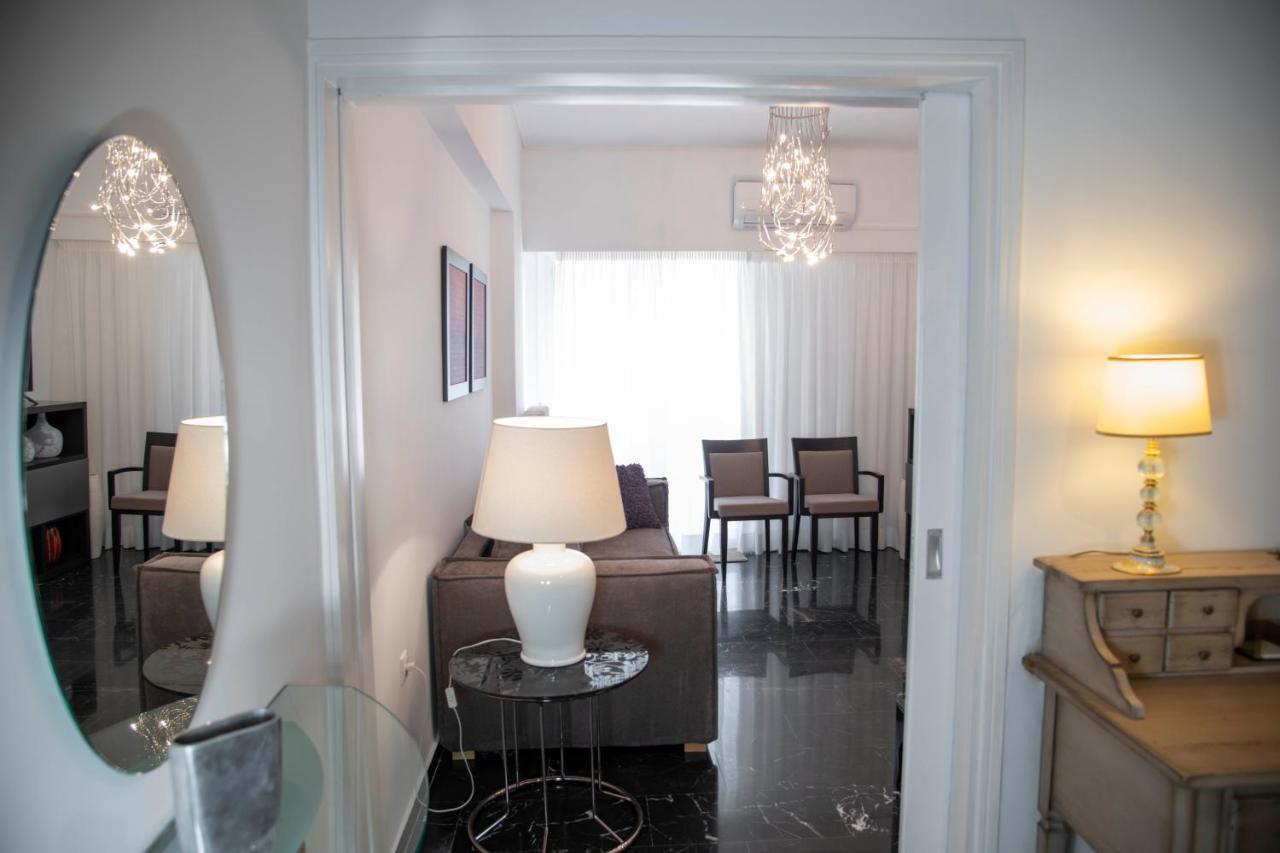 Konstantinos Stylish Brand New Apt In The Heart Of Atina Dış mekan fotoğraf